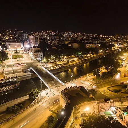 Elite Space Ni